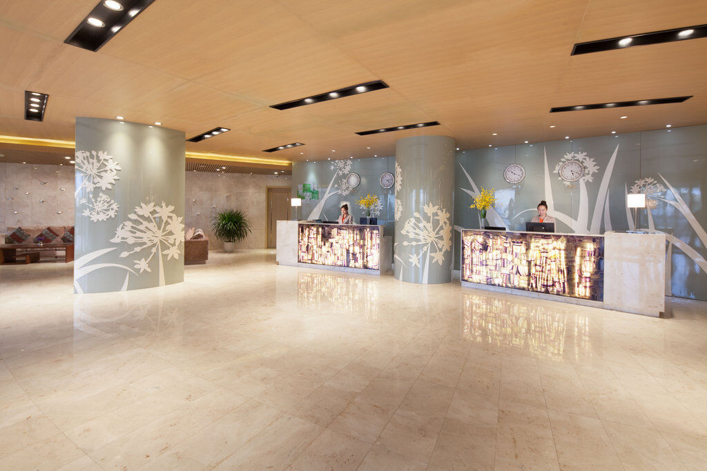 Holiday Inn & Suites Hulunbuir, An Ihg Hotel Экстерьер фото